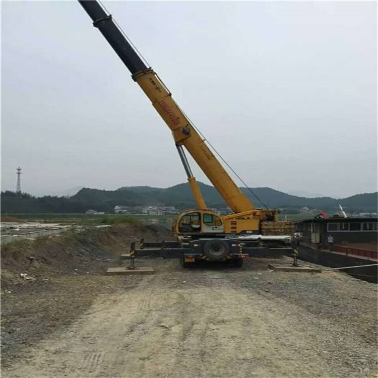 胶州重型吊车租赁费用